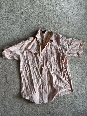 Men's Light Pink Striped Short-Sleeve Button-Up Shirt